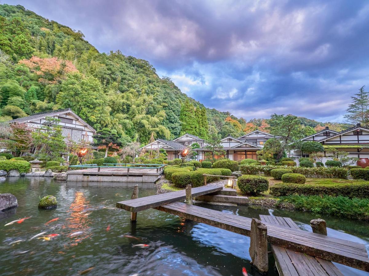 Ooedo Onsen Monogatari Premium Saiki Bekkan Misasa Exterior photo